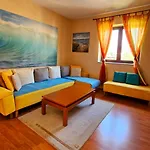 Apartment Lovely House With Swimming Pool *