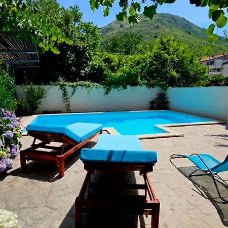 Lovely House With Swimming Pool * Mostar
