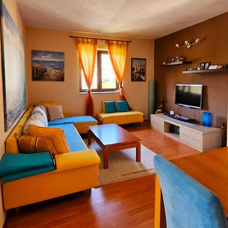 Lovely House With Swimming Pool