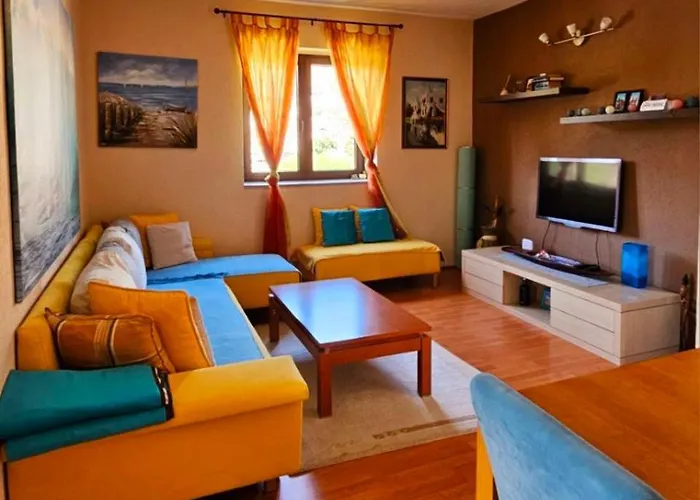 Lovely House With Swimming Pool